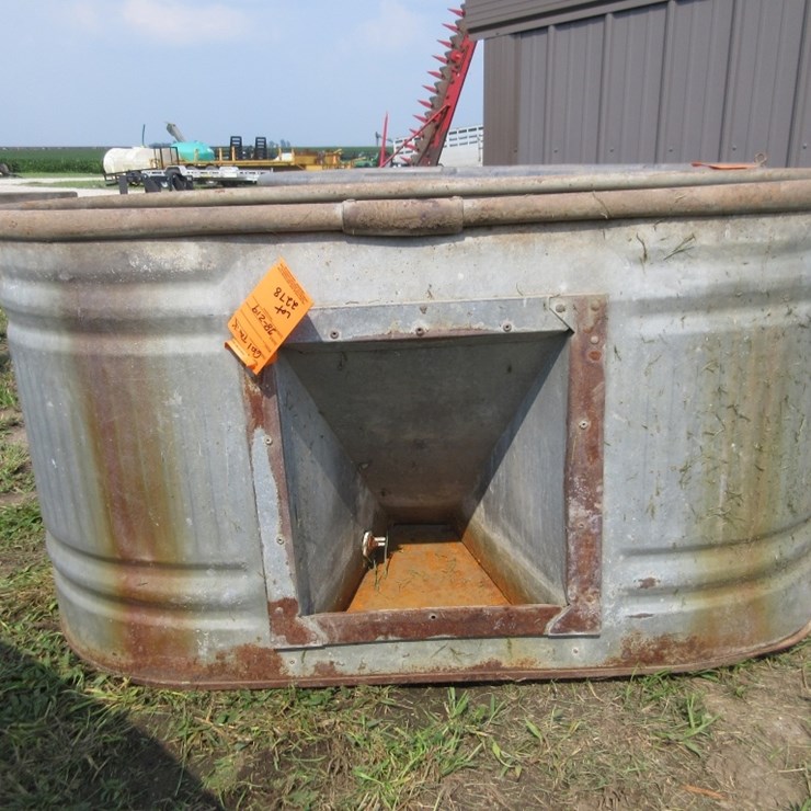Freeland 100 gal Water Trough