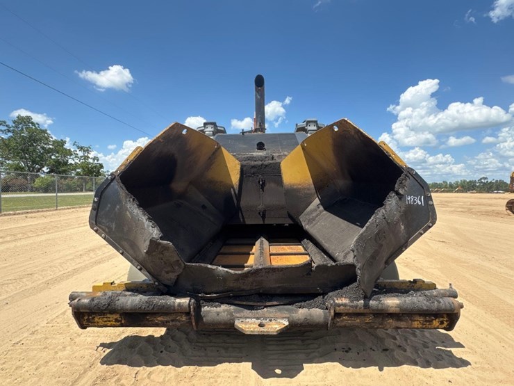 2015-caterpillar-ap-1055f-image-3