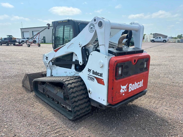 2017-bobcat-t750-image-4