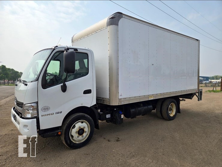 2018-hino-195-image-1