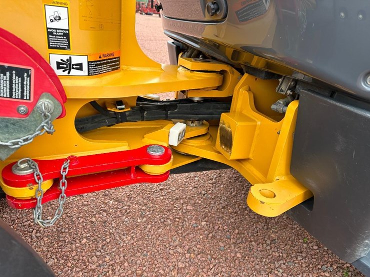 2017-deere-304l-image-31