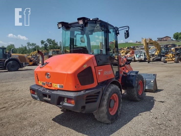 2018-kubota-r530-image-30