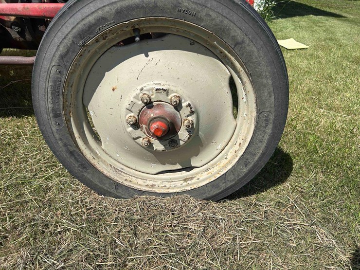 ford-8n-image-10