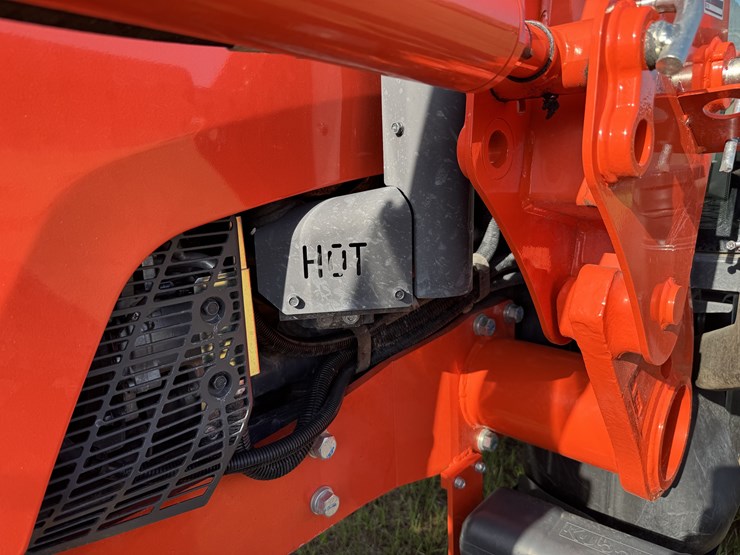 kubota-m7060-image-11
