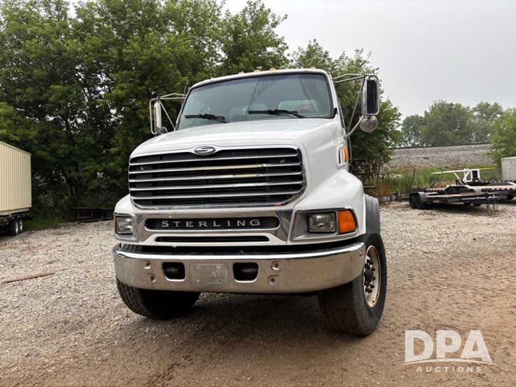 2001-sterling-truck-(dr11851-unit-9459)-image-5