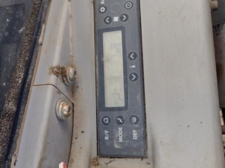 deere-60g-image-9