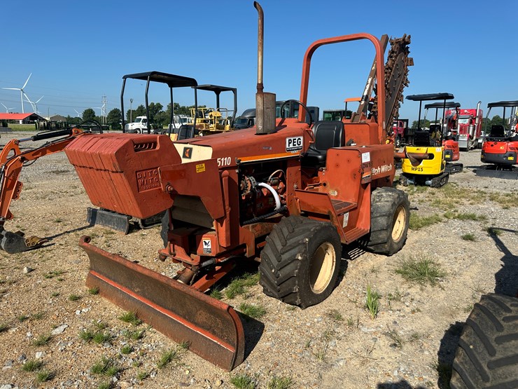 ditch-witch-5110dd-image-1
