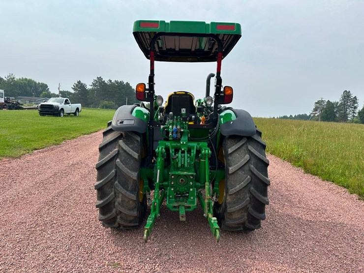 2018-john-deere-5075m-image-5