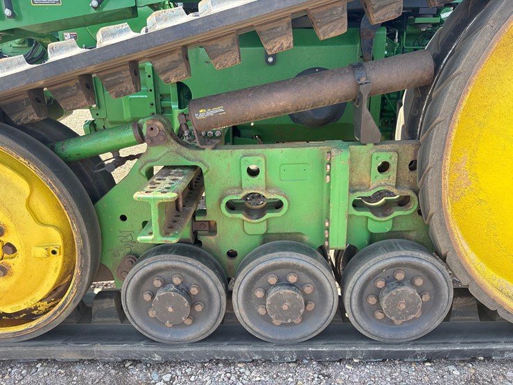 2012-john-deere-8335rt-image-10
