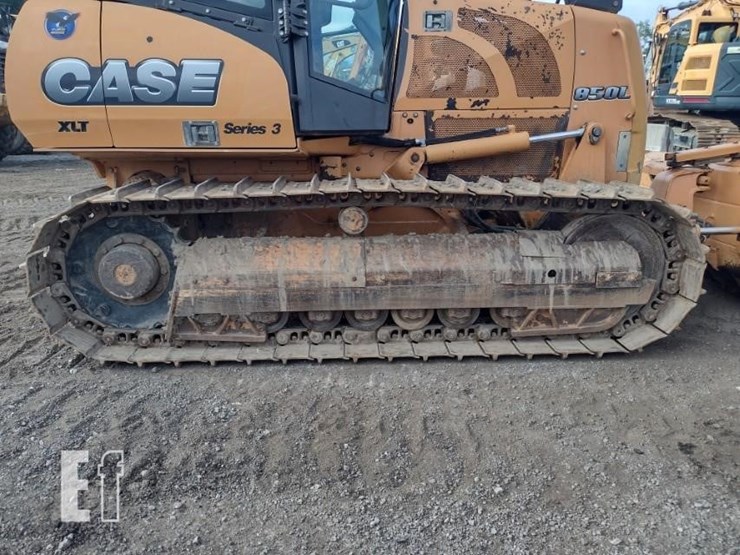 2012-case-850l-xlt-image-29