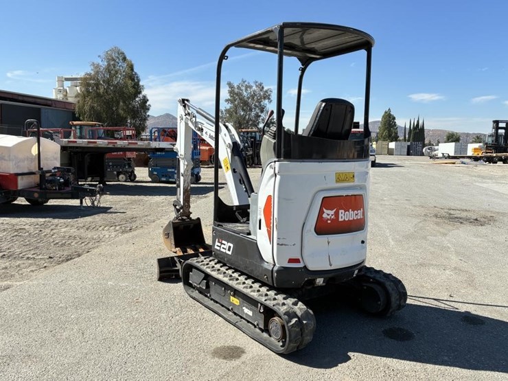 2020-bobcat-e20-image-4