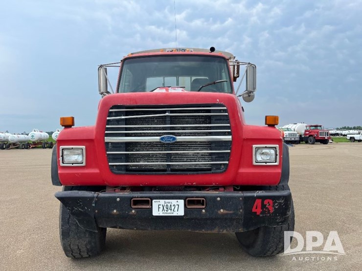 1995-ford-l9000-image-3