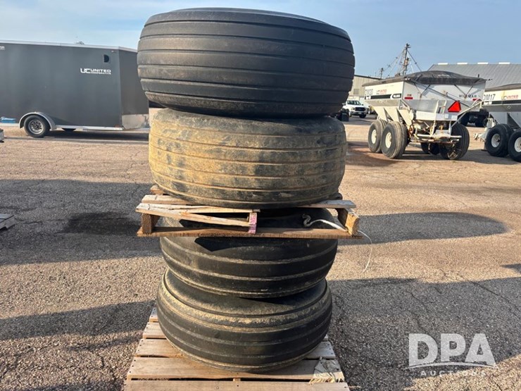implement-tire-(dr11907)-image-4