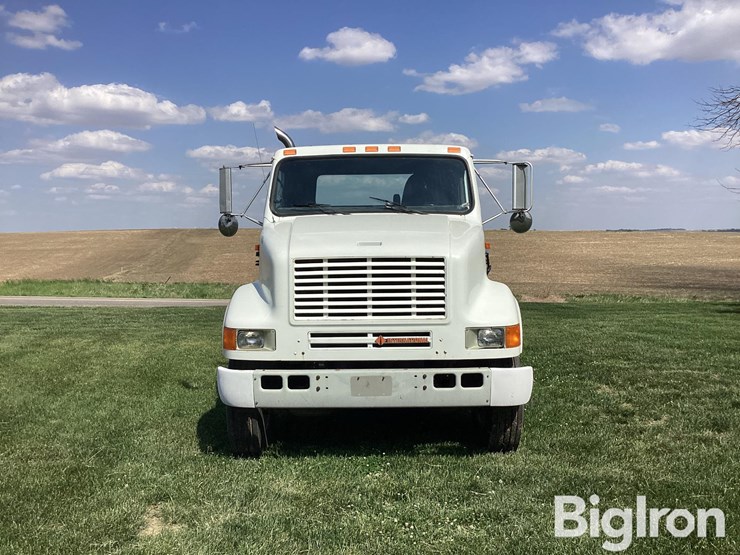 1991-international-7100-image-2