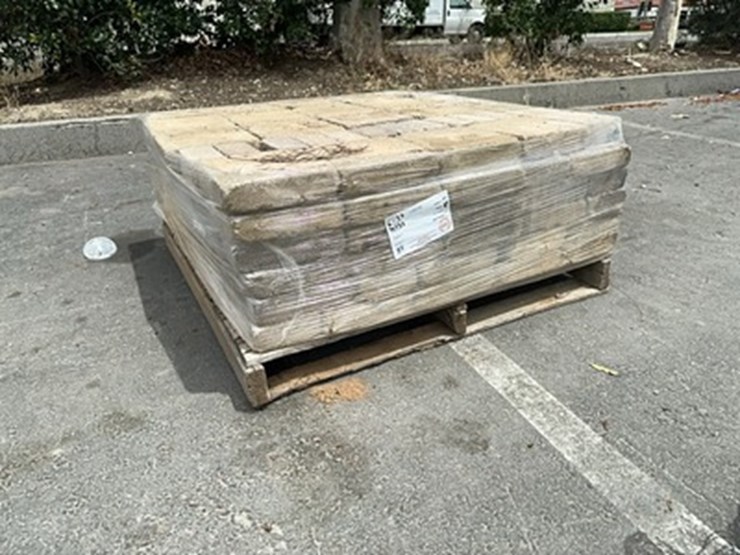 lot#-129--pallet-of-paver-stones-image-1