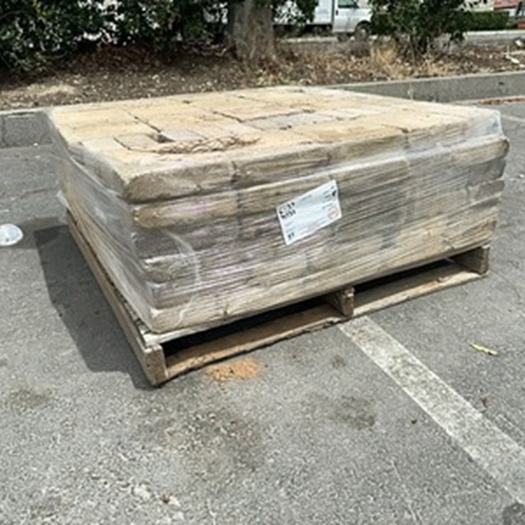 LOT#-129- PALLET OF PAVER STONES