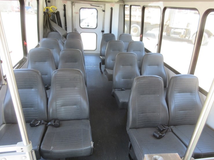 2011-ford-e450-sd-image-10