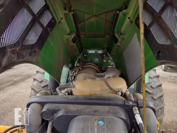 2015-john-deere-6105d-image-29