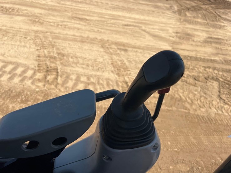 2023-deere-50g-image-35