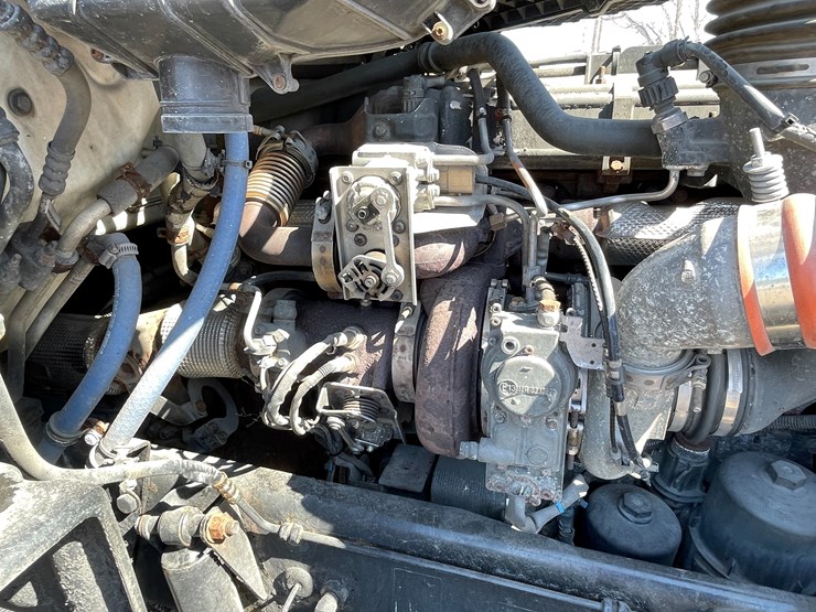 2015-peterbilt-579-image-63