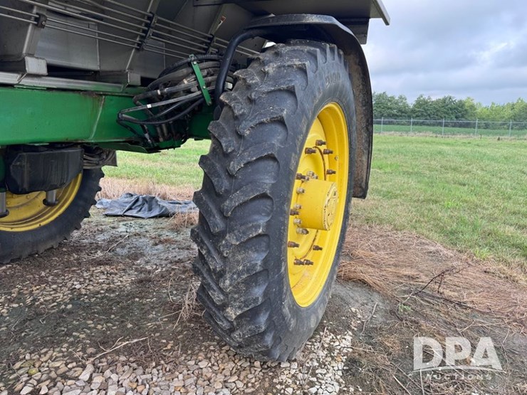 2017-john-deere-r4045-image-22