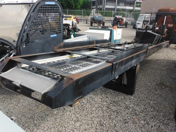 lot#-306-demountable-concepts-straight-truck-swap-body-system-image-1