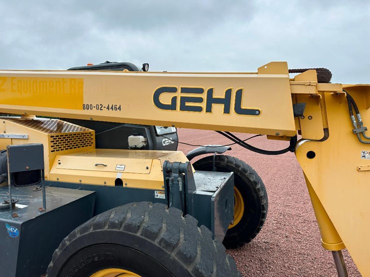 2014-gehl-rs6-42-image-25