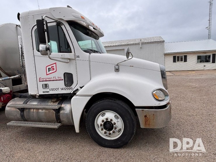 2006-freightliner-columbia-truck-(gp11007,-unit-345)-image-5