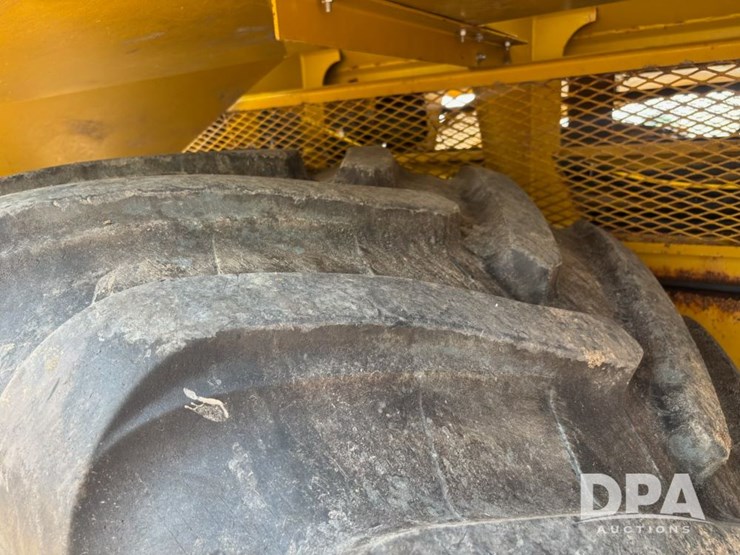 2006-john-deere-8-image-46