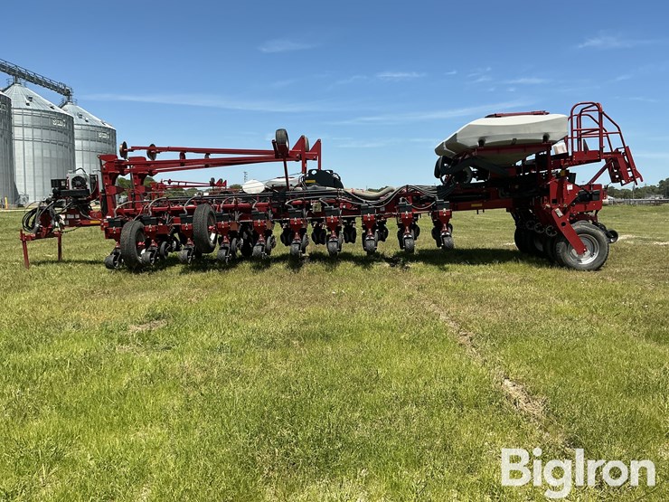 2011-case-ih-1250-image-8