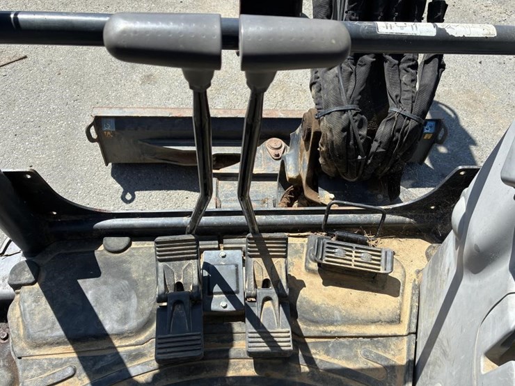 2022-deere-35g-image-17