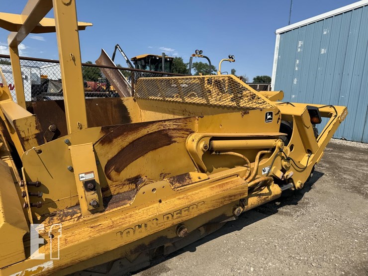 2000-deere-1812c-image-14