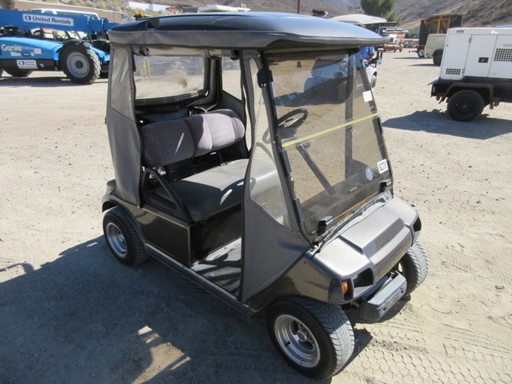 club-car-golf-cart,-image-4