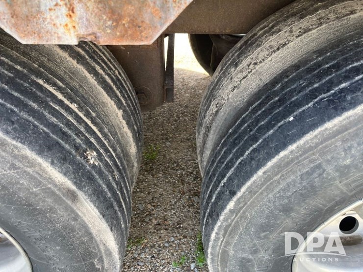 2012-timpte-grain-trailer-image-24