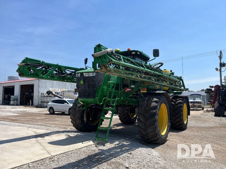 2020-john-deere-r4045-image-2