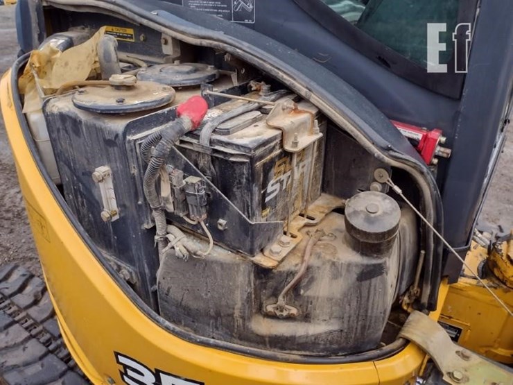 2007-deere-35d-image-47