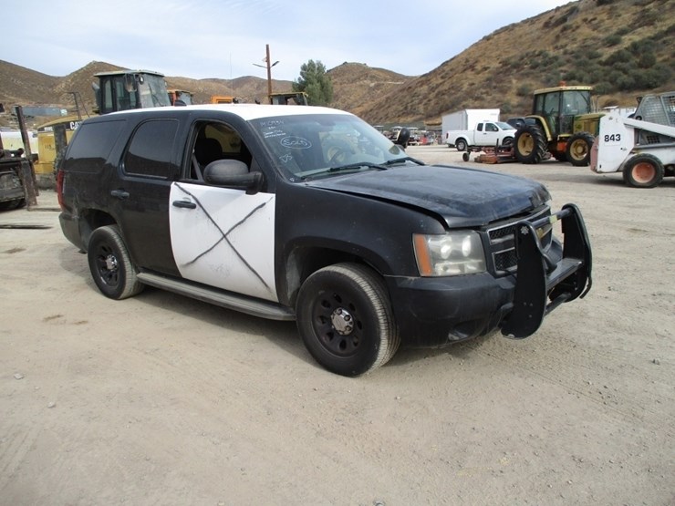 2014-chevrolet-tahoe-image-2