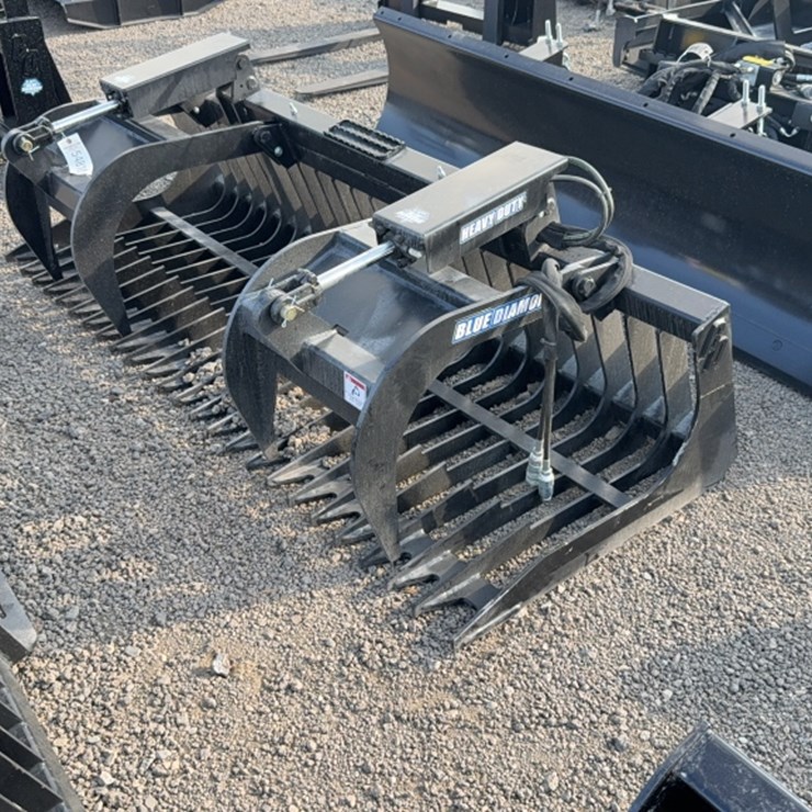#2075 • BLUE DIAMOND 84" SKID STEER 2 CYLINDER SKELETON