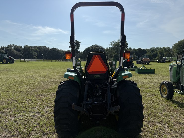 john-deere-3520-image-5