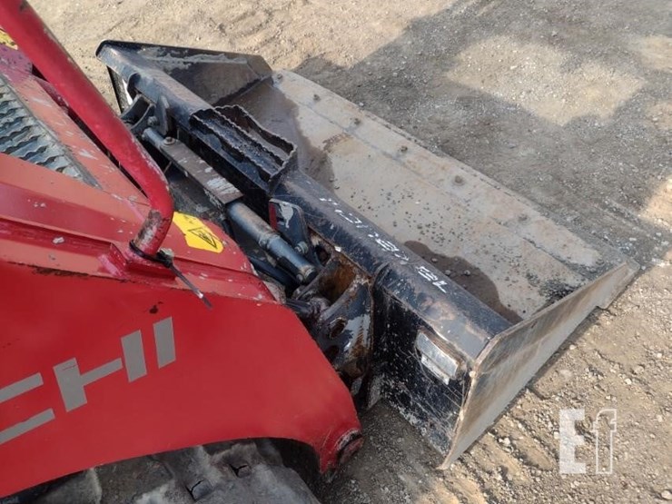 2018-takeuchi-tl8-image-18