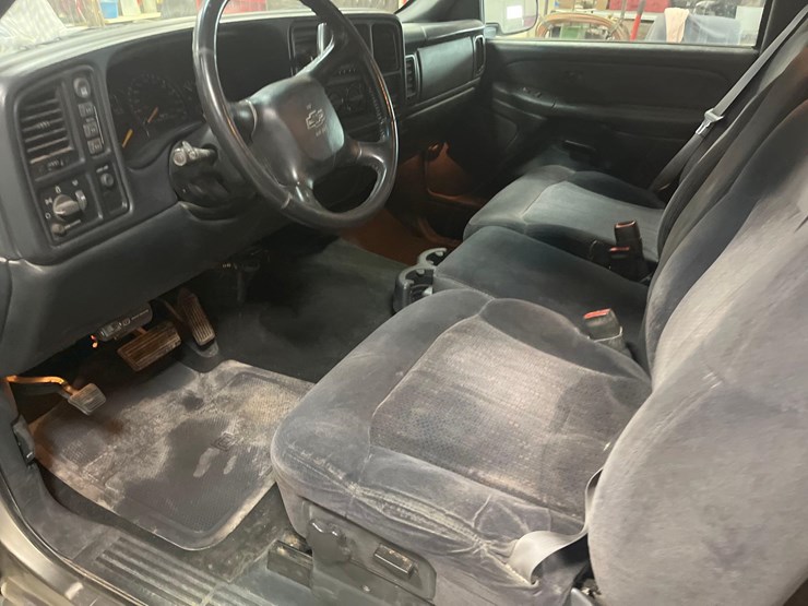 2000-chevrolet-1500-image-10