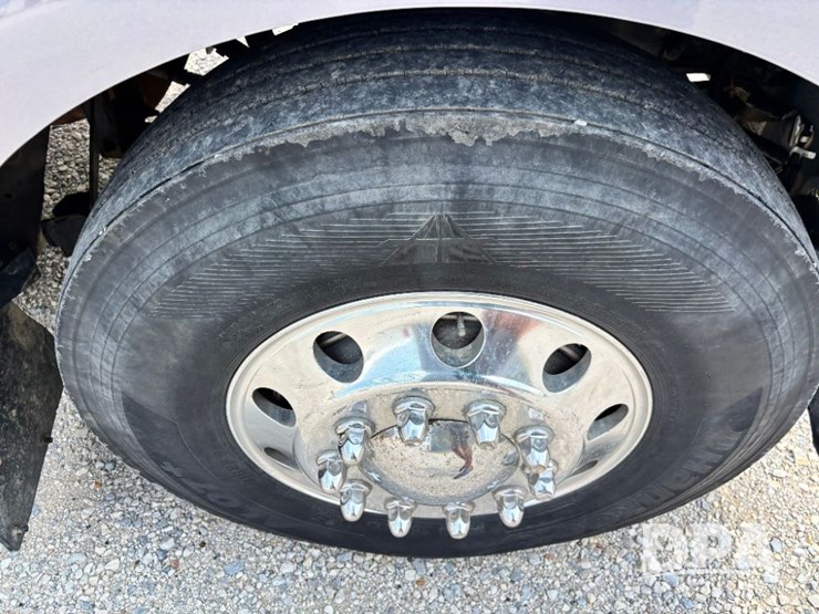 2014-kenworth-w900-image-57