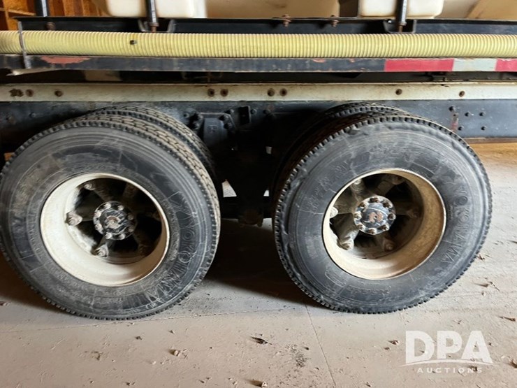 1995-ford-l9000-image-27