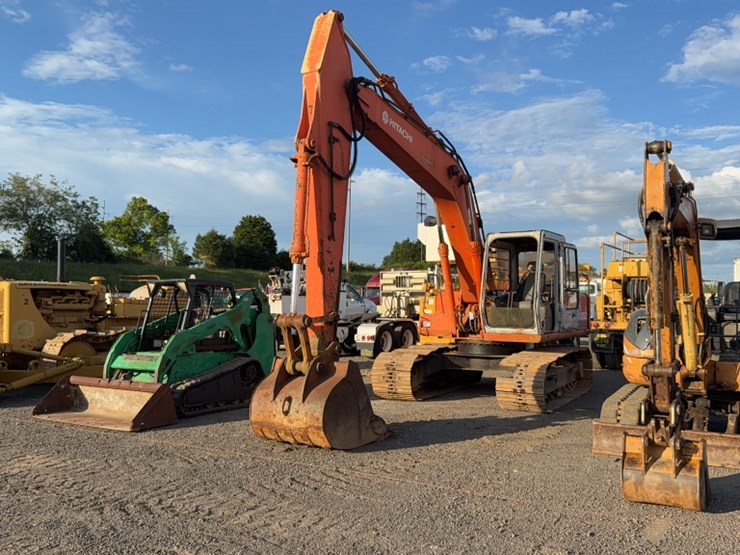 hitachi-ex150-image-1