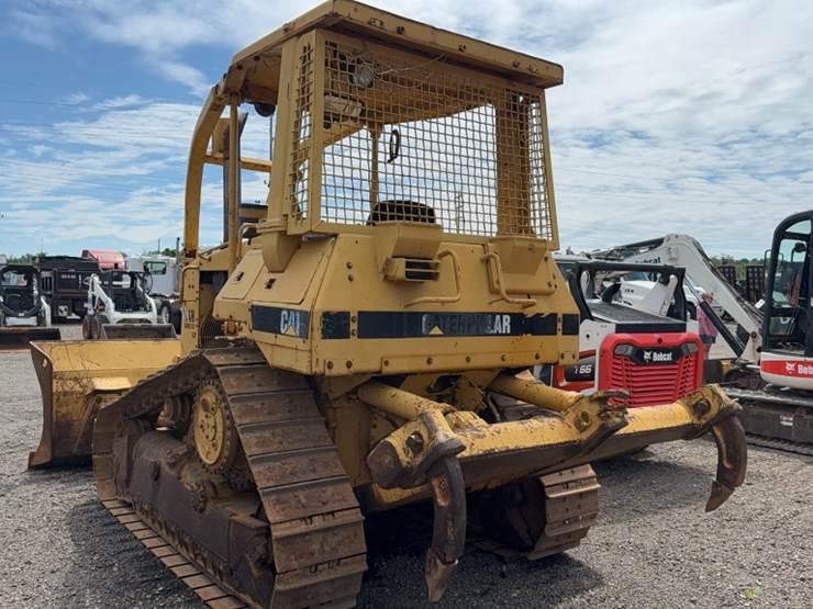caterpillar-d4h-image-19