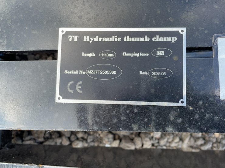 #2003-•-giyi-excavator-hyd-thumb-image-4