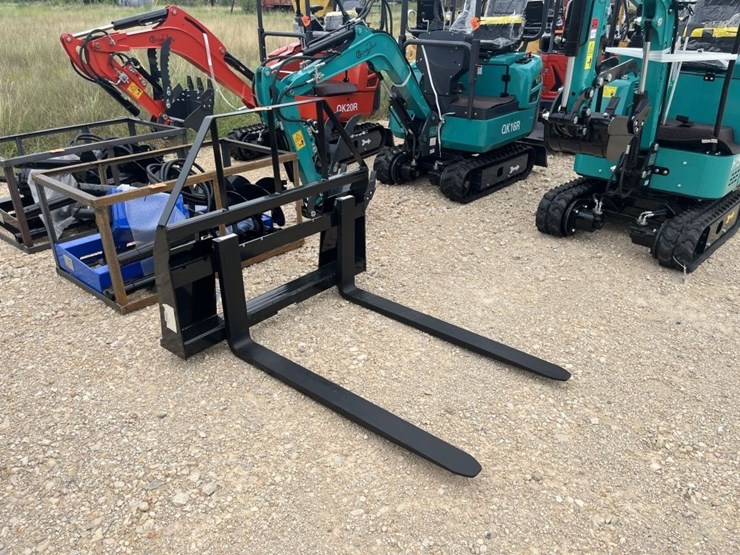 mower-king-ss-pallet-forks-image-1