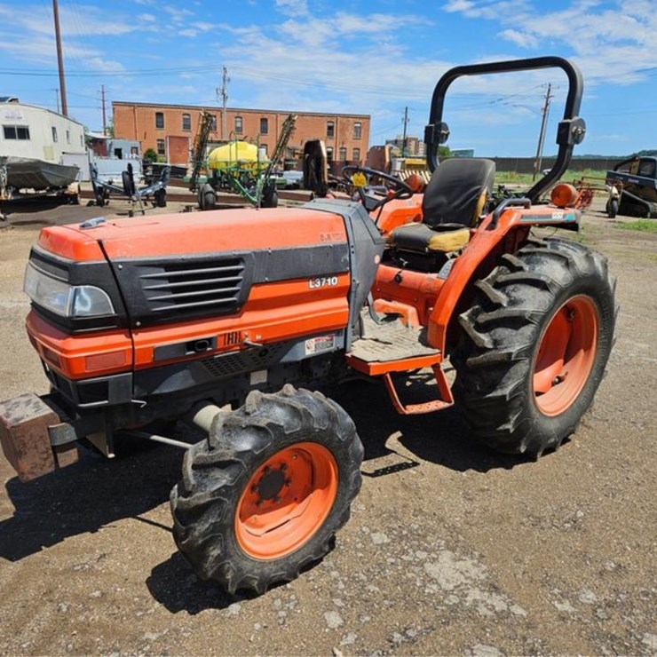 KUBOTA L3710