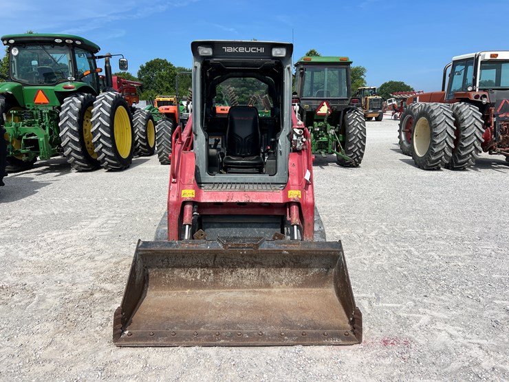 2019-takeuchi-tl8-image-2
