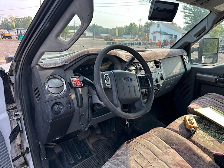 2012-ford-f350-image-13